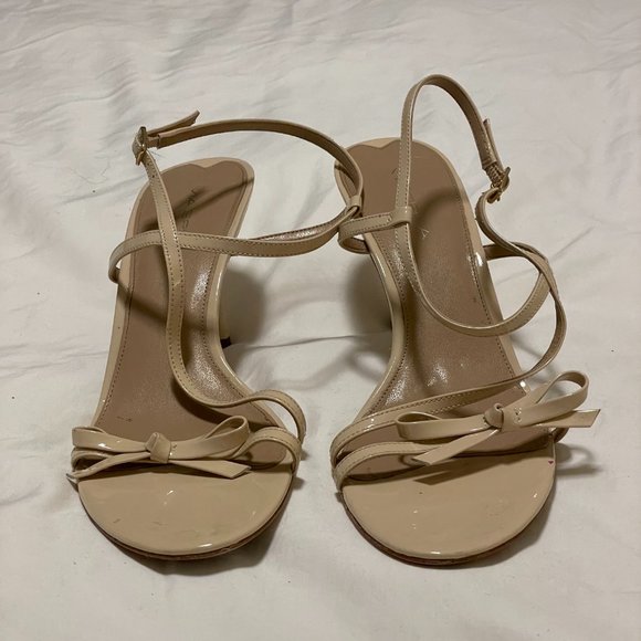 Almost New Offwhite Via Spiga strappy sandals - Picture 3 of 7